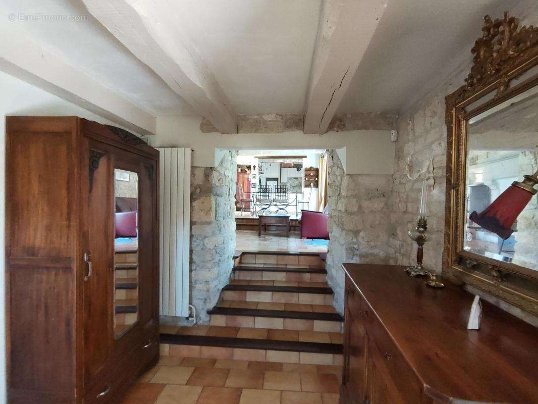 Maison à VILLENEUVE-SUR-VERE