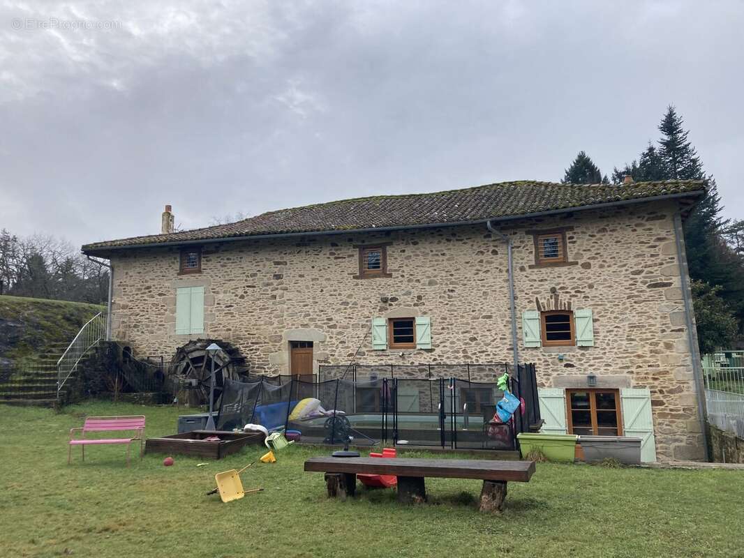 Maison à VERNEUIL-SUR-VIENNE