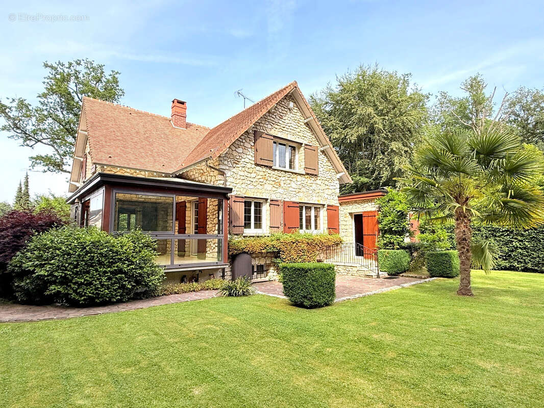 Maison à THOIRY