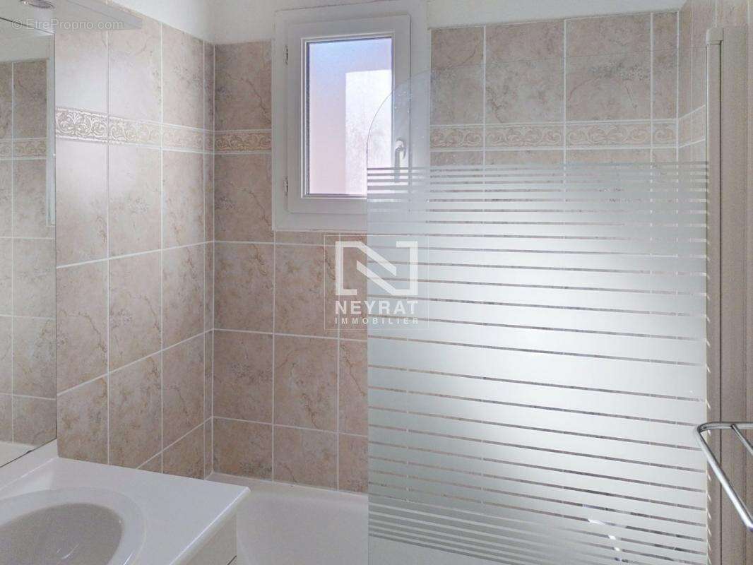 Appartement à MONTAUROUX