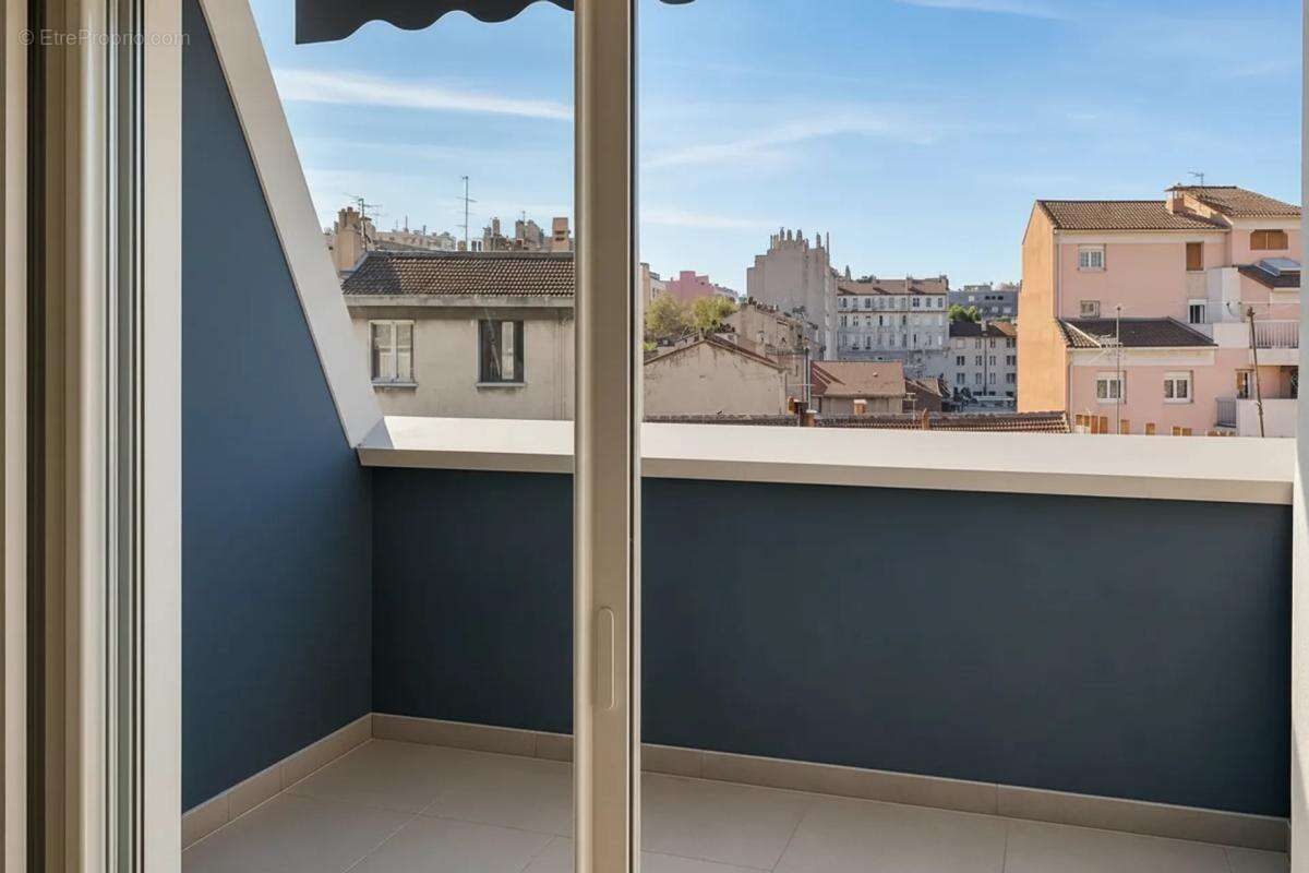 Studio 29 m² Balcon + parking - photo 8