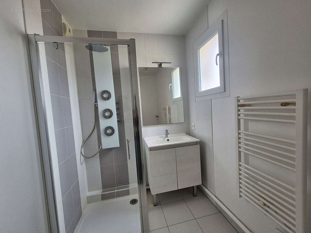 Appartement à RUBELLES