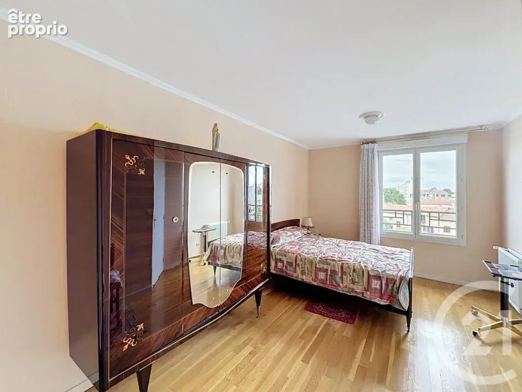 Appartement 88 m² à Venissieux  - photo 11
