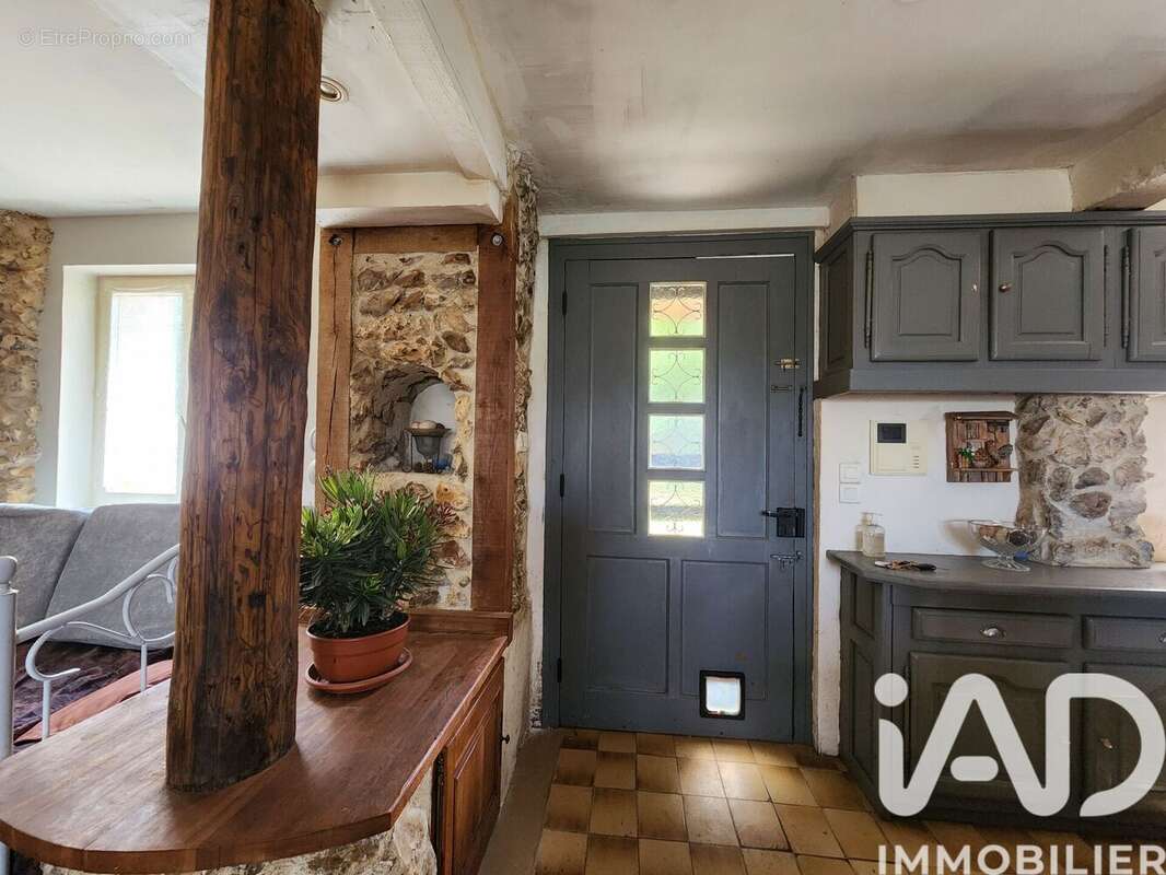Maison 99 m² à Nogent-En-Othe  - photo 3