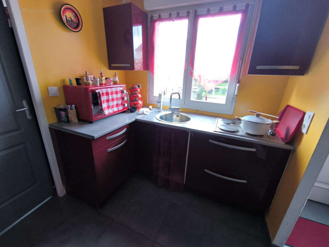 Appartement à ROEULX