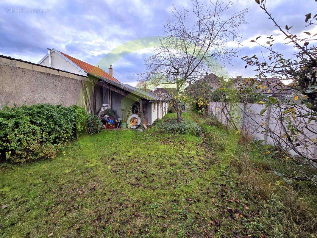 Maison à FLEURY-LES-AUBRAIS