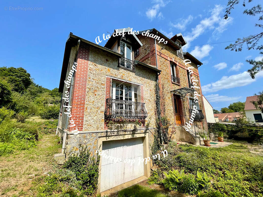 Maison à SAINT-REMY-LES-CHEVREUSE