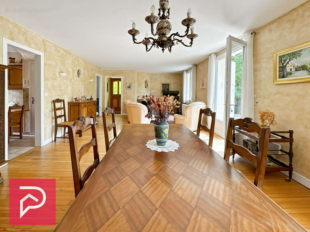 Maison traditionnelle dans quartier résidentiel entre BERNAY et EVREUX - photo 5