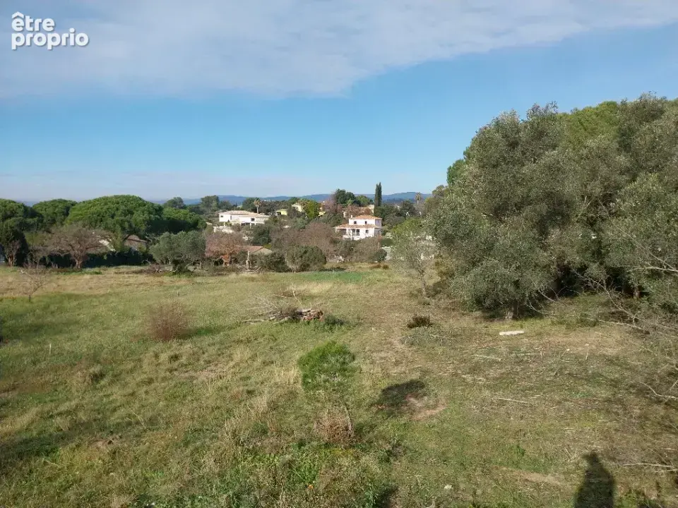 Terrain 697 m² à vendre à Roquebrune-Sur-Argens (83520) - photo 3