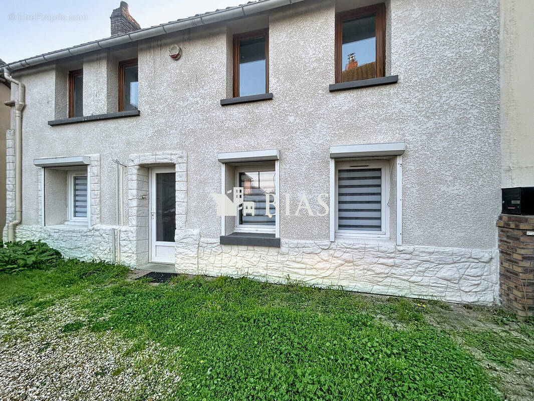Maison à CLEON