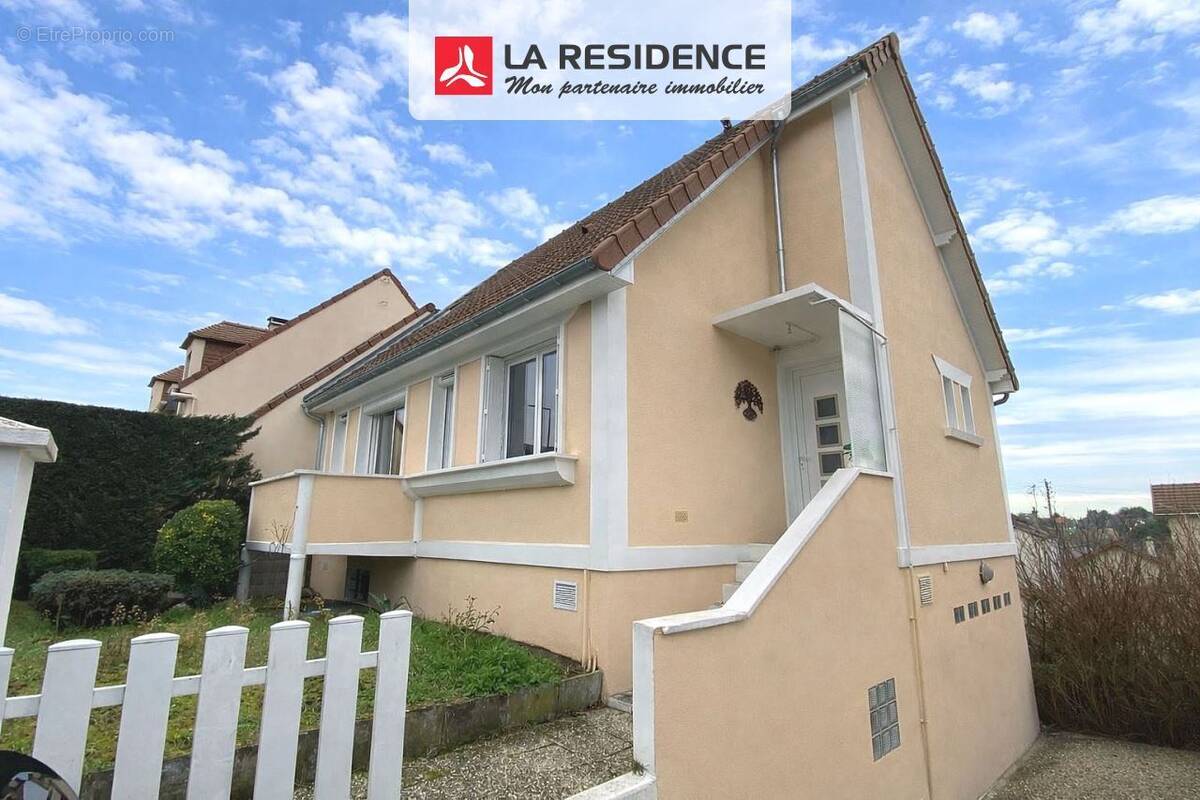 Maison à MONTIGNY-LES-CORMEILLES