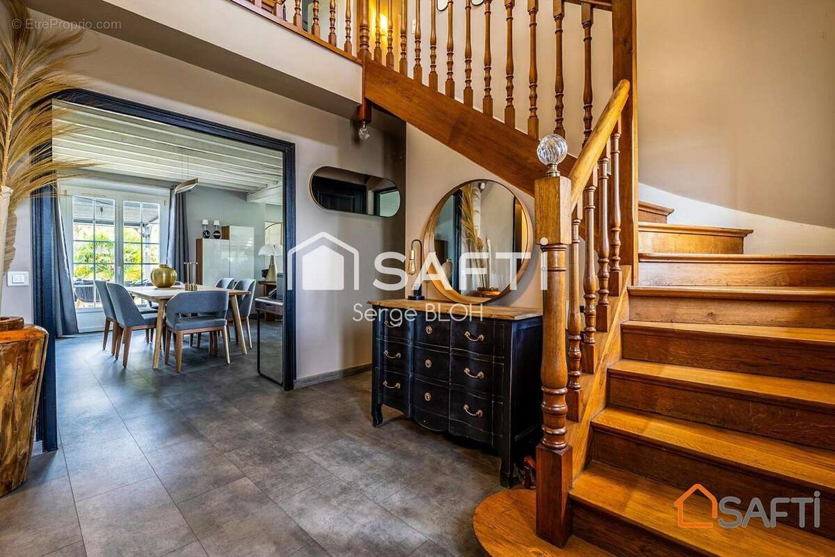 Maison 165 m² à Saint-Andre-Farivillers  - photo 8