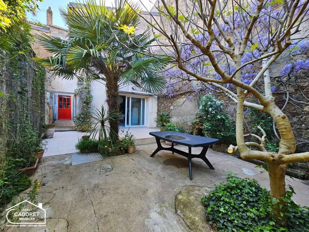   - Maison à PAIMBOEUF