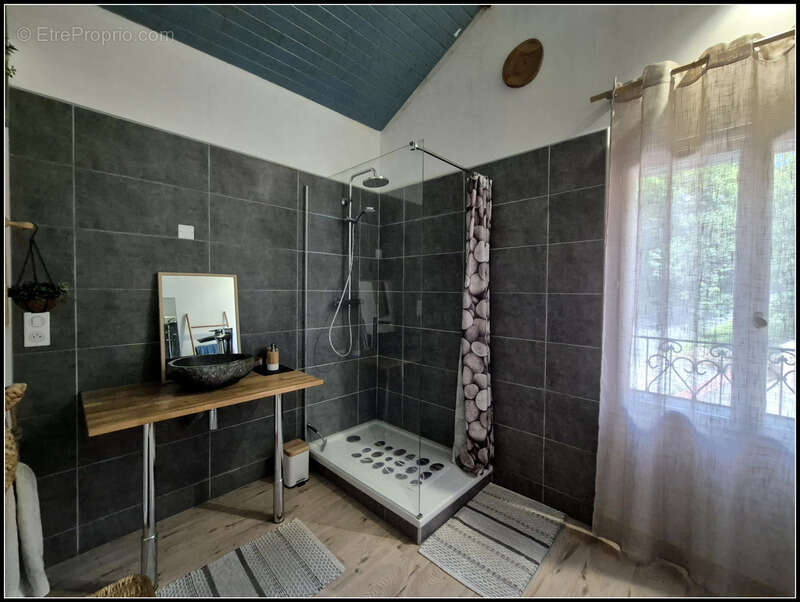 Maison à MONCRABEAU