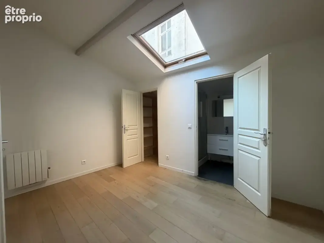 Appartement 4 pièces 85 m² à vendre à Paris-18e (75018) - photo 5
