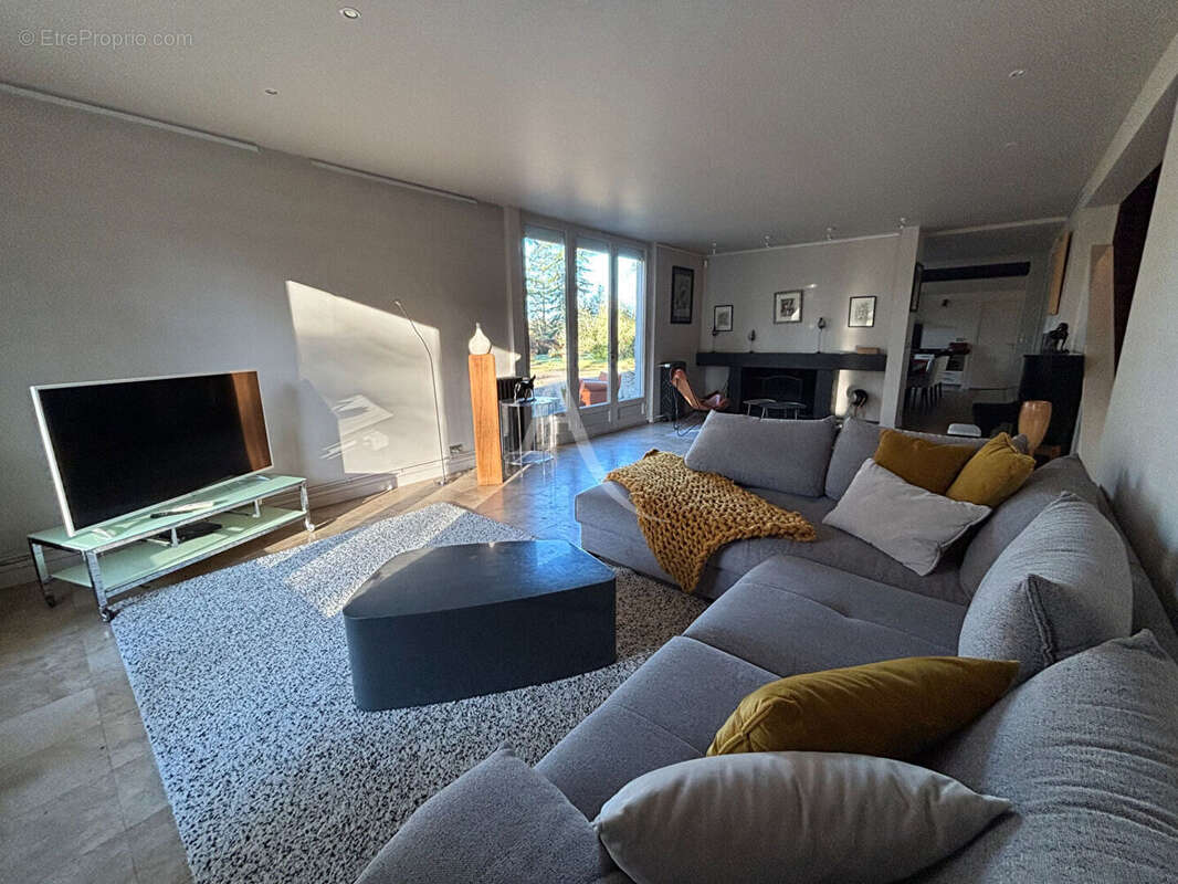 Maison à YVOY-LE-MARRON