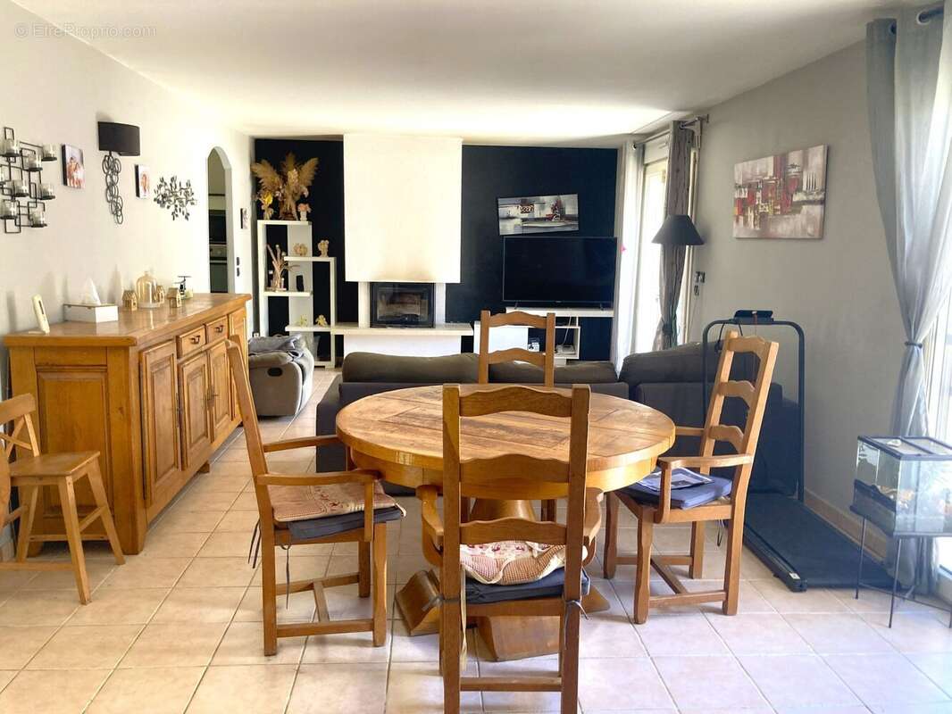 Maison 93 m² à Moules-Et-Baucels  - photo 7