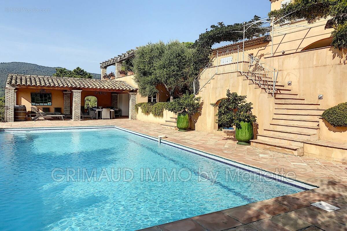 Maison à PLAN-DE-LA-TOUR