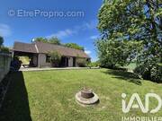 Photo 1 - Maison à QUINCY-VOISINS