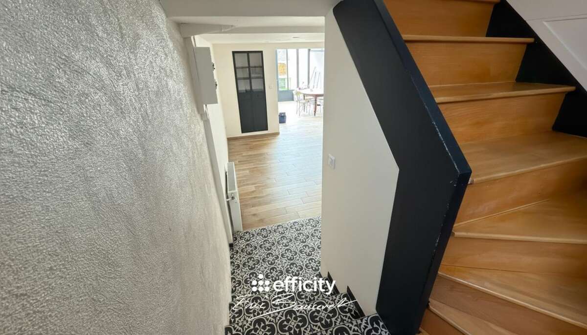 Maison 71 m² à Niort  - photo 4