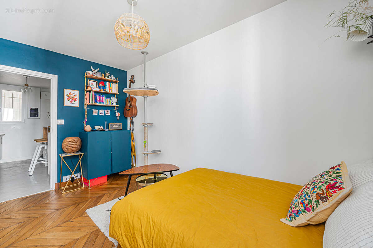 Appartement à PARIS-14E