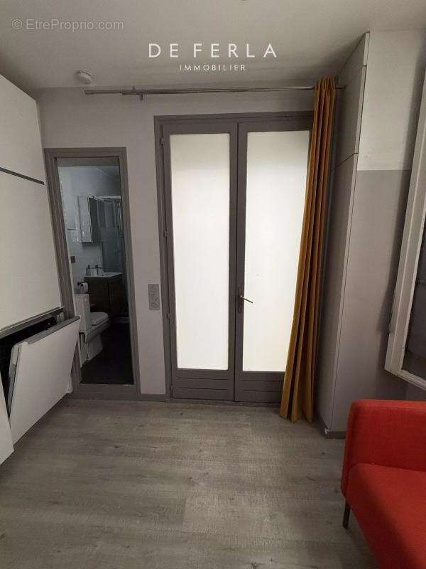 Appartement à PARIS-7E