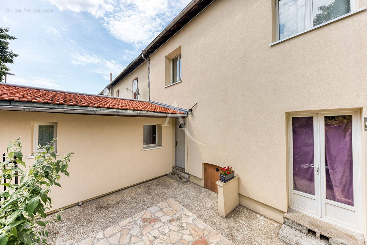 Maison à CHAMPS-SUR-MARNE