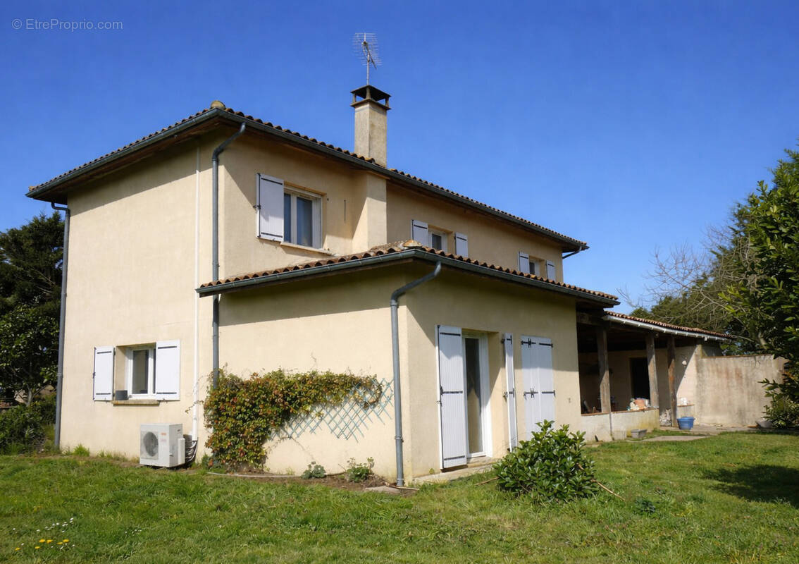 Maison à CAZATS