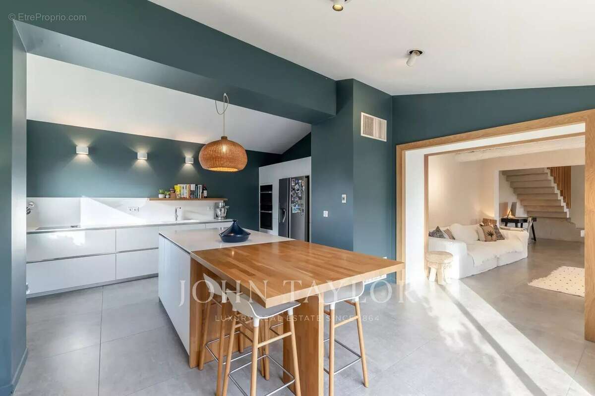 Maison à CABRIERES-D&#039;AVIGNON