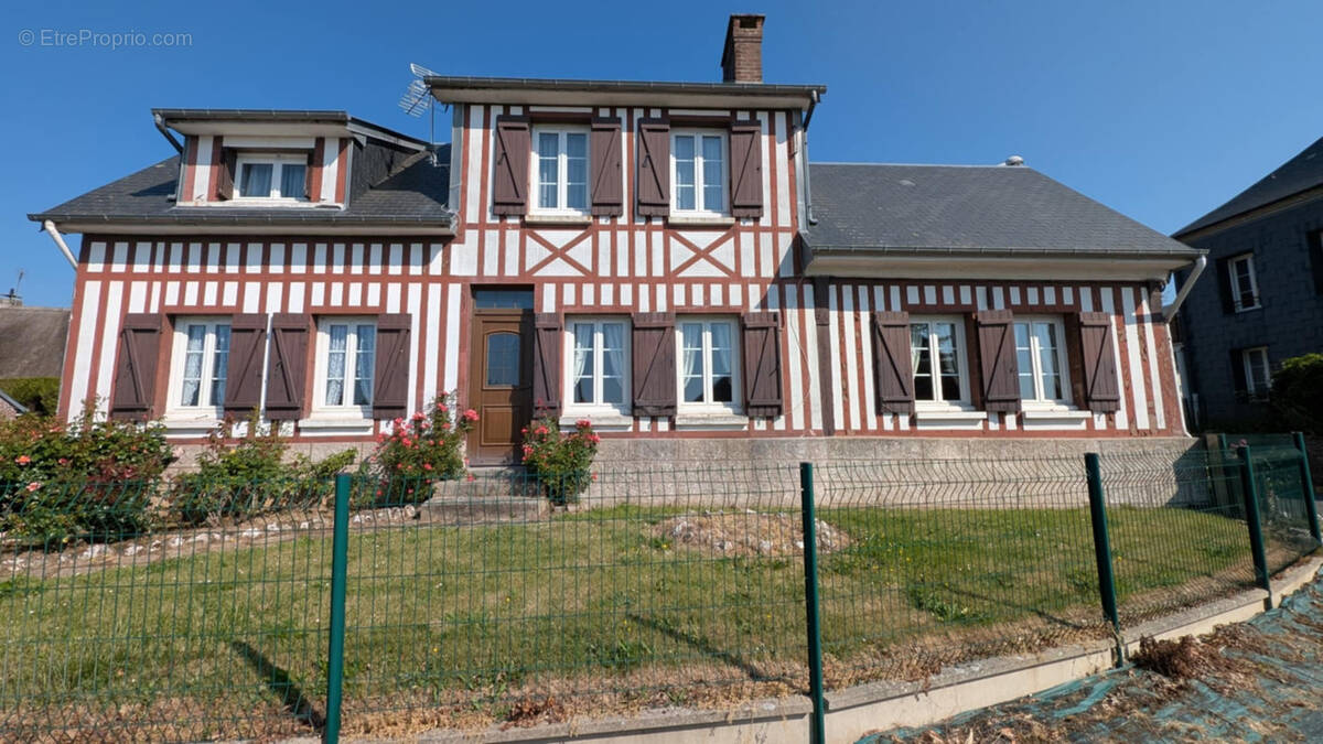 Maison à SAINT-VINCENT-CRAMESNIL