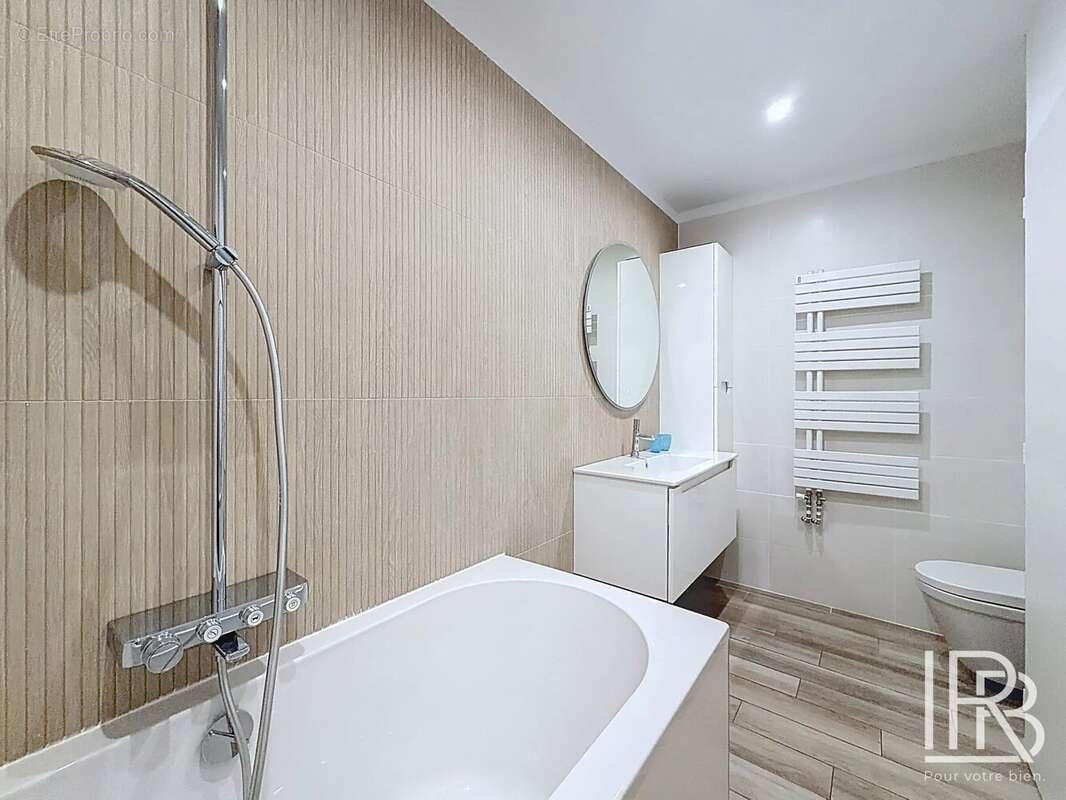 Appartement à MARSEILLE-5E