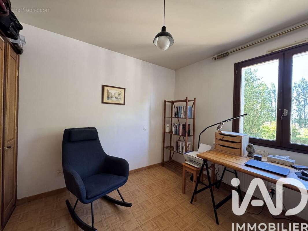 Maison 92 m² à Saint-Cyr-Des-Gats  - photo 8