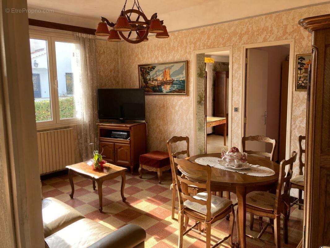 Maison à SIX-FOURS-LES-PLAGES