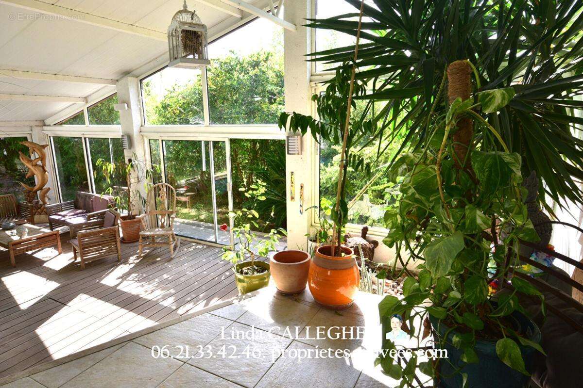 villa avec piscine et possibilité de parcellisé 600m2 - photo 8