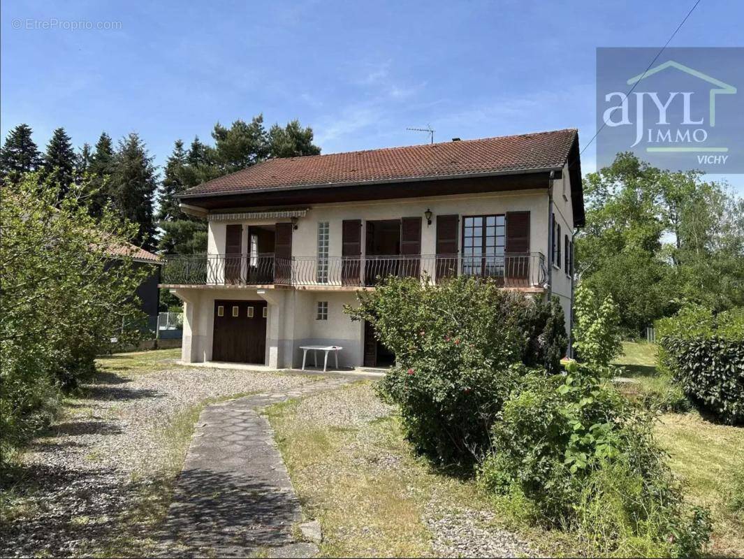 Maison à MALAUZAT