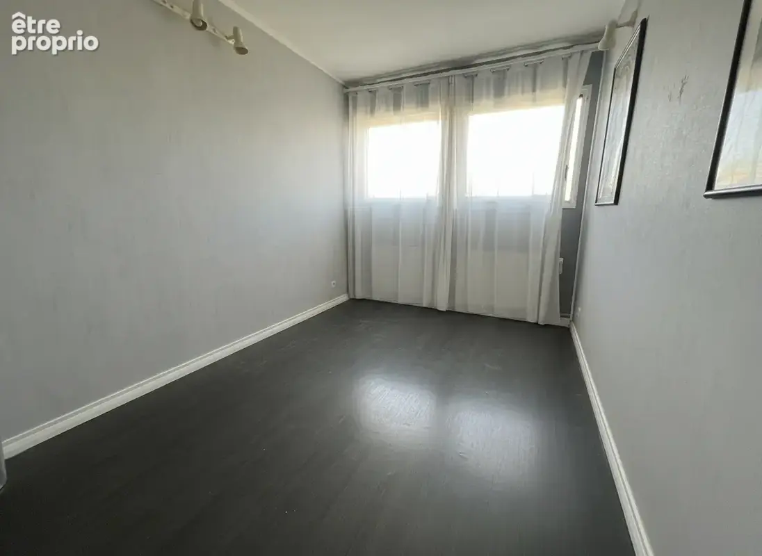 Appartement 4 pièces à 1km de la gare, avec place de parking extérieure - photo 8