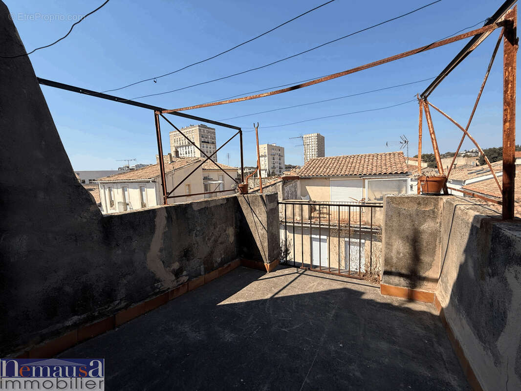 NIMES - Immeuble 280m2 - photo 7