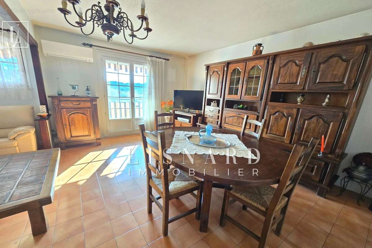 Appartement à VALLAURIS