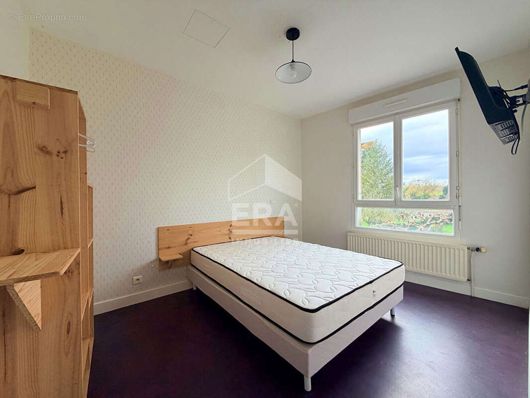 Appartement à ROULLET-SAINT-ESTEPHE