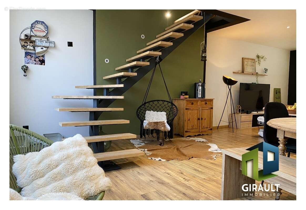 Appartement 177 m² à Belfort  - photo 2