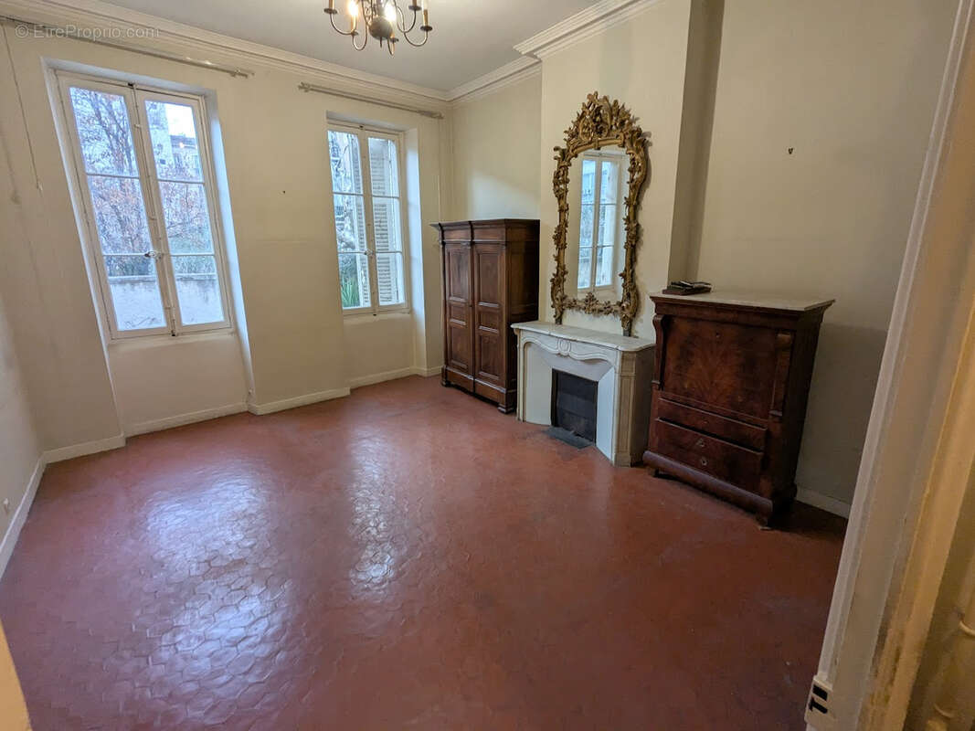 Appartement à MARSEILLE-6E