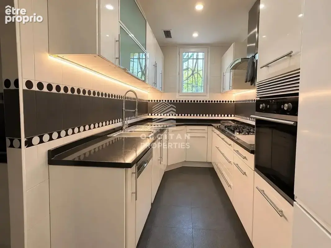 Villa 6 Pièces - Quartier Europe - Piscine - photo 13