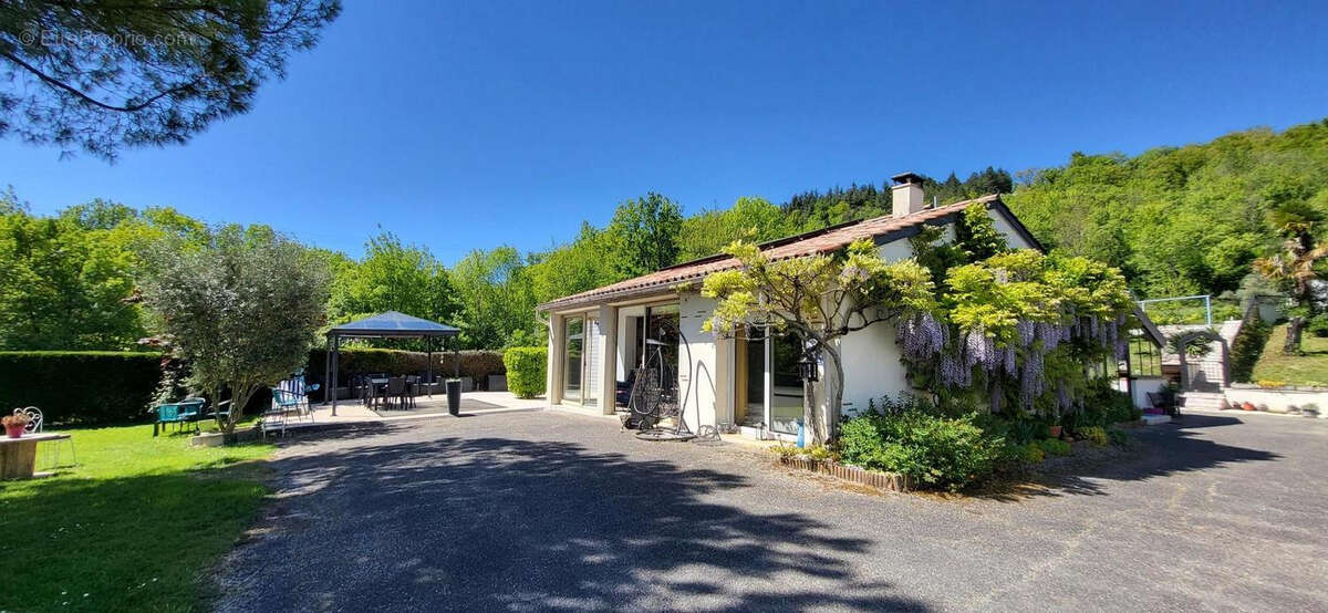 Maison à COLAYRAC-SAINT-CIRQ