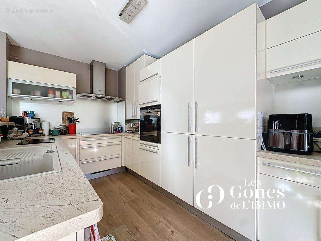 Appartement à TASSIN-LA-DEMI-LUNE