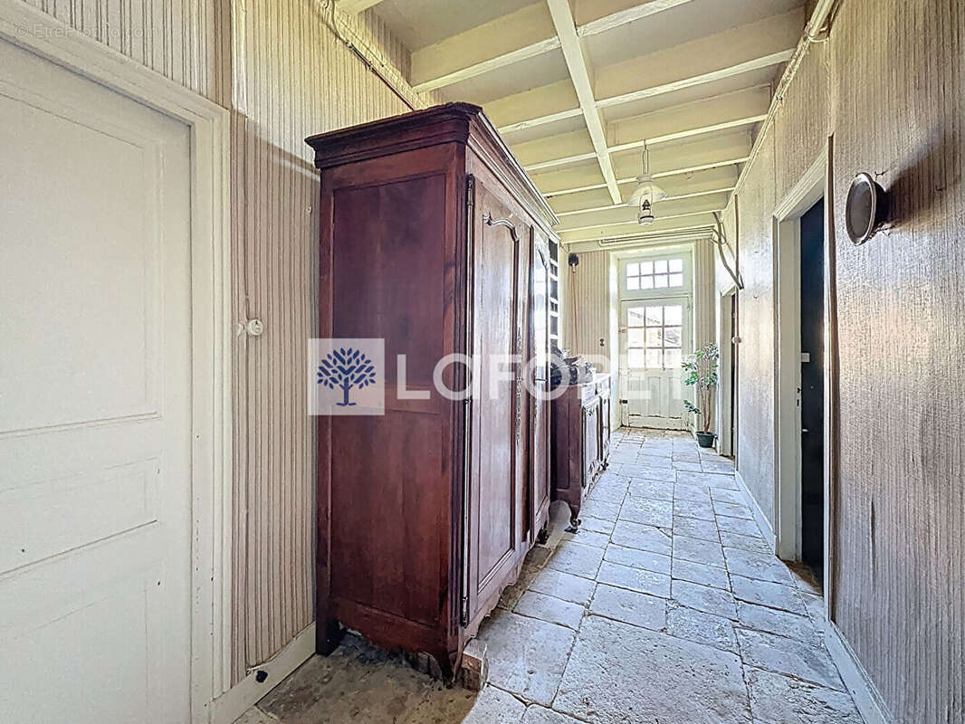 Maison de caractère avec dépendances - photo 9