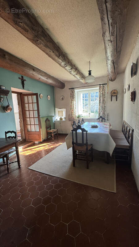 Maison à SAINT-JUST-MALMONT