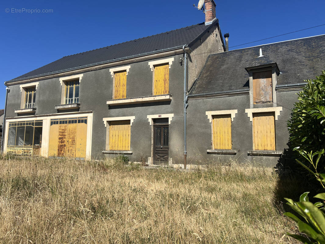 Maison à FEUSINES