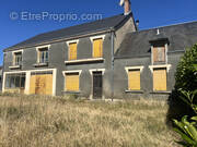 Maison à FEUSINES