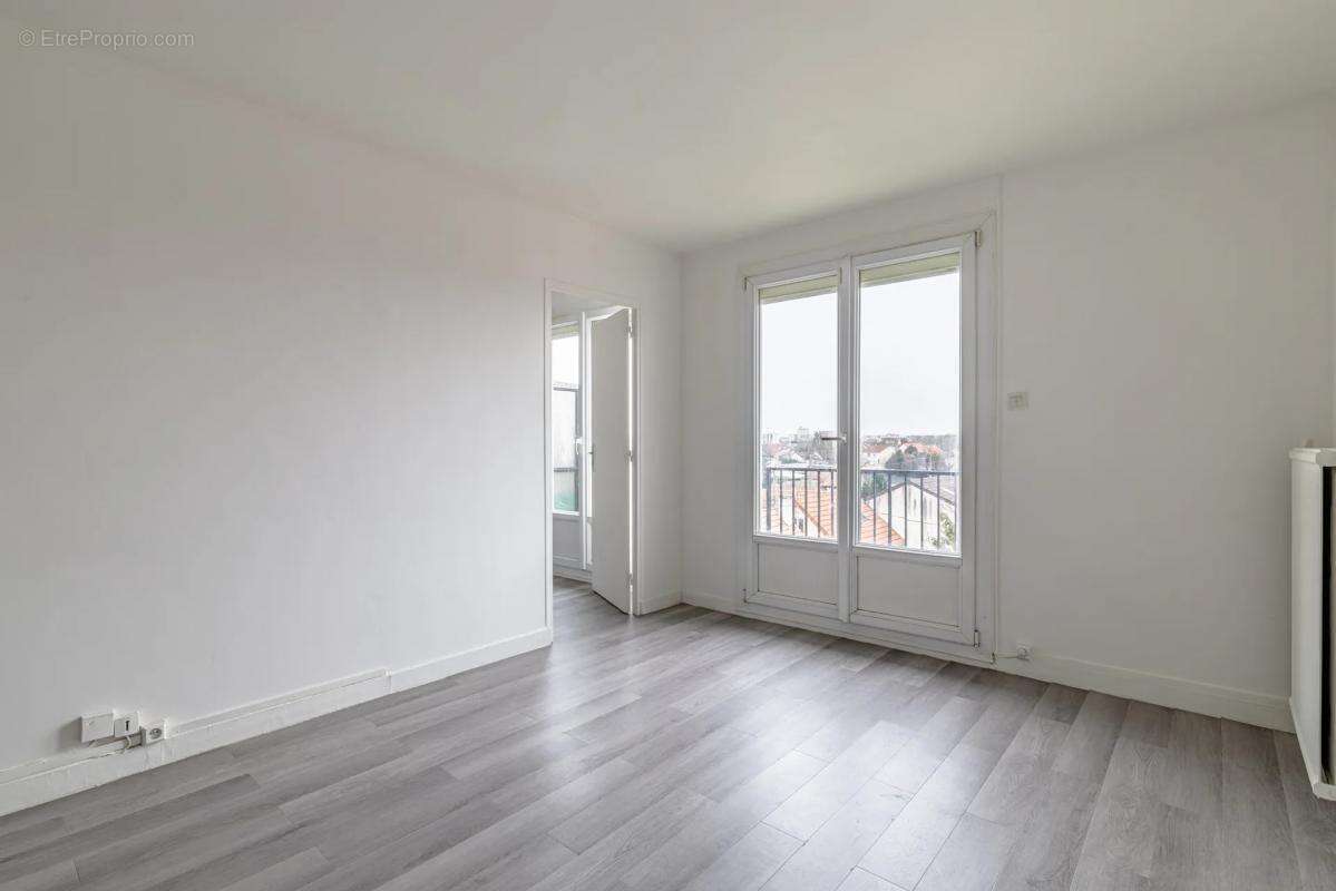 Appartement à LE BOURGET