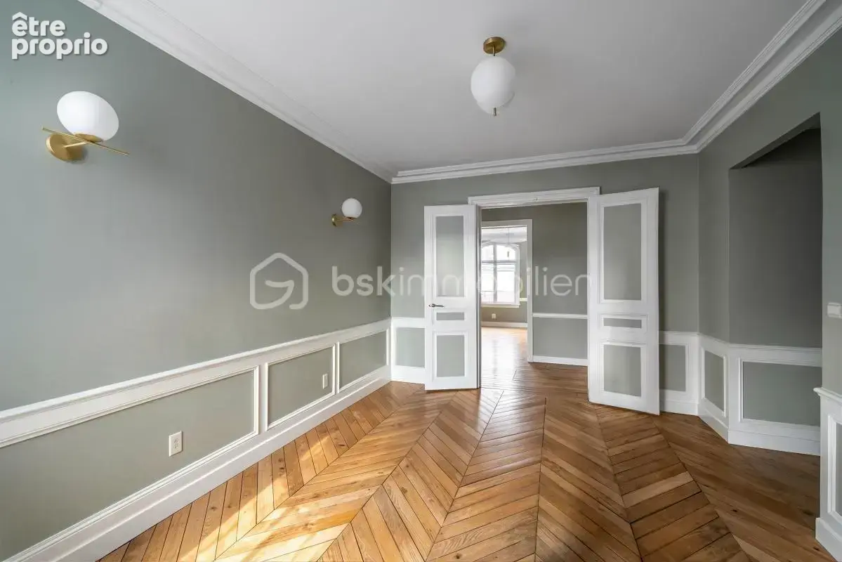 Élégance parisienne au cœur du Marais – Appartement de 104 m² rénové avec ascenseur - photo 2